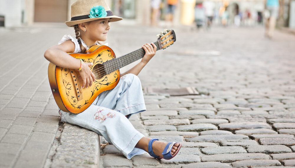 Sådan skifter du strenge på din guitar